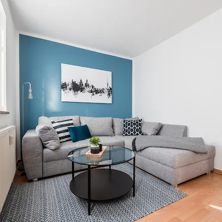 Cozyhomz Bis 5 Personen Mit Stellplatz Dresden