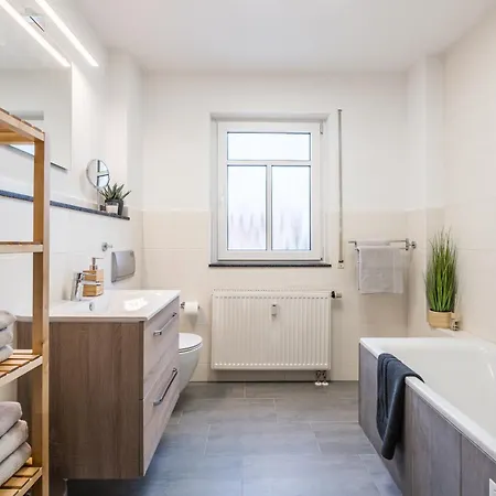 Cozyhomz Bis 5 Personen Mit Stellplatz Dresden