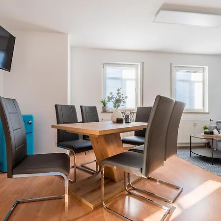 Cozyhomz Bis 5 Personen Mit Stellplatz *