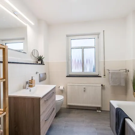 Cozyhomz Bis 5 Personen Mit Stellplatz Lägenhet *