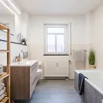 Cozyhomz Bis 5 Personen Mit Stellplatz Drážďany