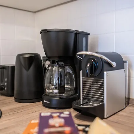 Cozyhomz Bis 5 Personen Mit Stellplatz アパート ドレスデン