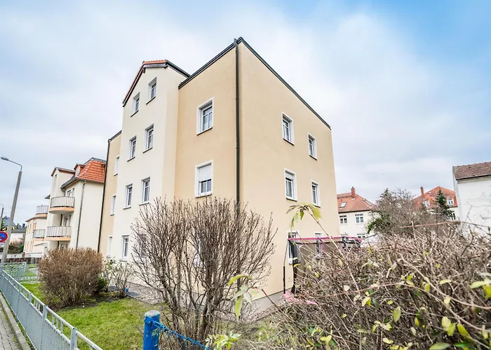 Apartment Cozyhomz Bis 5 Personen Mit Stellplatz Dresden